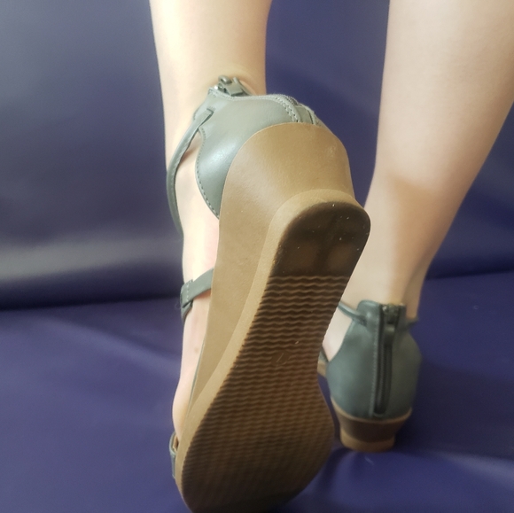 Grey wedge sandals - Picture 5 of 7